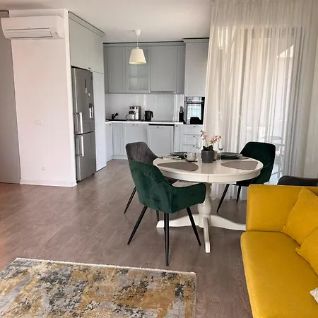 Northern Sky - Cloud 9 Apartment *