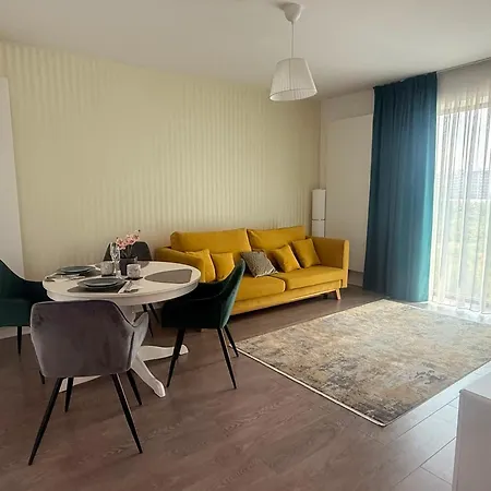 Northern Sky - Cloud 9 Apartment